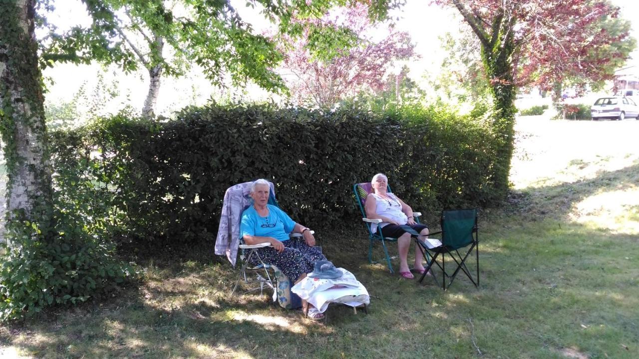 Camping De Ladignac Le Long Bel Air Exterior foto
