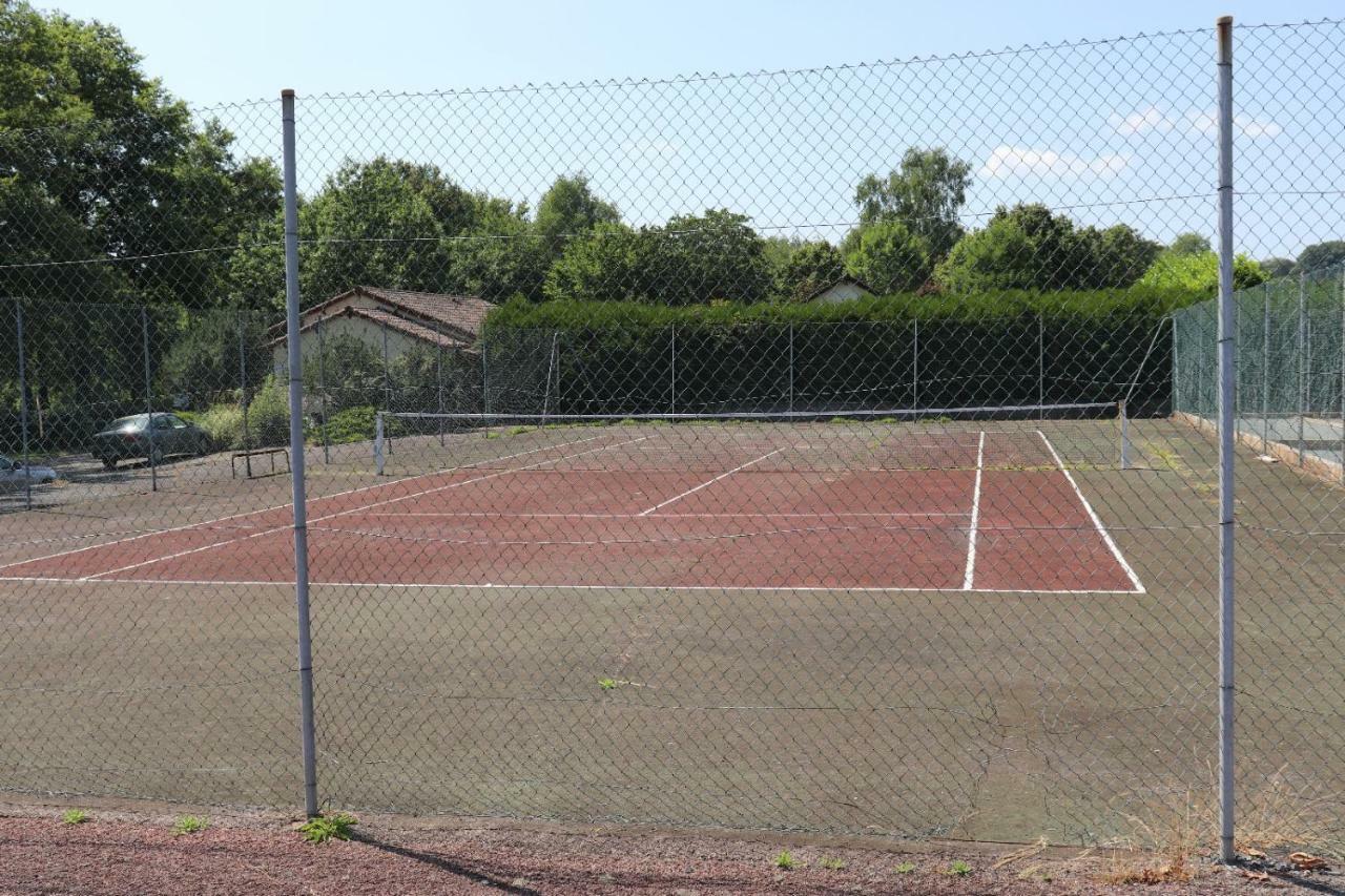 Camping De Ladignac Le Long Bel Air Exterior foto